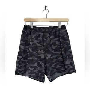 Lululemon Gray Camo Athletic Shorts Size Medium